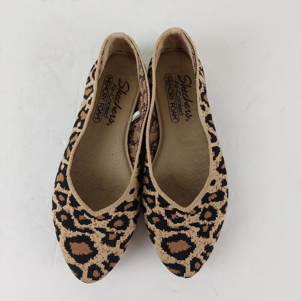 SKECHERS Women's Cleo Claw-Some Natural Leopard Print Slip-on‎ Ballet Flats 6.5.